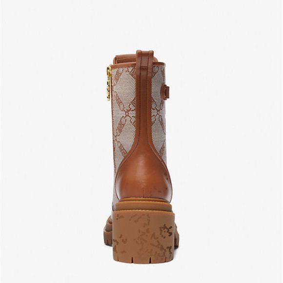 $106 NWT MICHAEL KORS Natural/Luggage Signature Boot - Picture 3 of 10